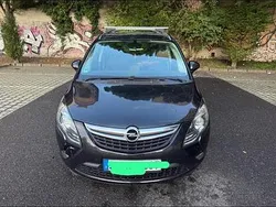 Schwarz Gebraucht 2014 Opel Zafira Tourer Van / Kleinbus | 10.500 €