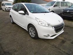 Weiss banquise Gebraucht 2013 Peugeot 208 Active Kleinwagen | 4.290 € (Guter Preis)