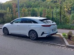 Weiß Gebraucht 2019 Kia ProCeed GT-Line Kleinwagen | 16.800 € (Fairer Preis)