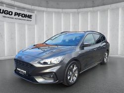 Grau Gebraucht 2022 Ford Focus ST-Line Kombi | 19.890 € (Fairer Preis)