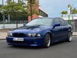 Blau Gebraucht 2000 BMW 540 Limousine | 18.499 €