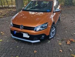Beige Gebraucht 2016 VW Polo Cross Kleinwagen | 8.950 € (Fairer Preis)