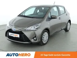 Grau Gebraucht 2018 Toyota Yaris Hybrid Team Kleinwagen | 14.790 € (Guter Preis)