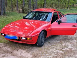 Rot Gebraucht 1984 Porsche 924 Coupé | 12.924 €