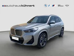 Spacesilber metallic Neu 2025 BMW iX1 M Sport SUV | 64.170 €