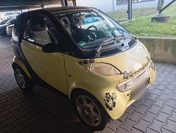 Gelb Gebraucht 2001 Smart ForTwo Coupé Pure Coupé | 1.499 € (Guter Preis)