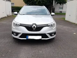 Silber Gebraucht 2017 Renault Mégane IV Intens Limousine | 8.500 € (Guter Preis)
