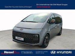 Shimmering silver Gebraucht 2023 Hyundai Staria Signature Van / Kleinbus | 44.960 € (Fairer Preis)