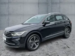 Schwarz Gebraucht 2024 VW Tiguan Life SUV | 32.870 € (Superpreis)