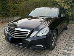 Schwarz Gebraucht 2010 Mercedes E220 Avantgarde Limousine | 8.000 € (Guter Preis)