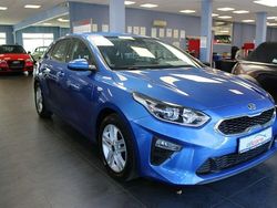 Blau Gebraucht 2018 Kia Ceed Vision Limousine | 12.480 € (Fairer Preis)