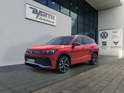 Persimmon red (rot) Gebraucht 2024 VW Tiguan R-line SUV | 44.990 € (Teuer)