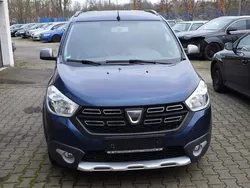 Blau Gebraucht 2019 Dacia Lodgy Stepway Van / Kleinbus | 7.985 € (Fairer Preis)