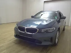 Blau Gebraucht 2021 BMW 320 Advantage Kombi | 22.980 € (Guter Preis)