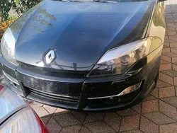 Schwarz Gebraucht 2011 Renault Laguna GrandTour GT Kombi | 6.000 € (Etwas zu teuer)