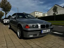 Silber Gebraucht 1995 BMW 316 Coupé | 1.600 €