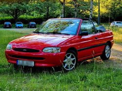 Rot Gebraucht 2025 Ford Escort Cabrio | 3.900 €