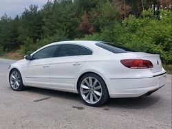 Weiß Gebraucht 2012 VW Passat Kleinwagen | 12.000 €