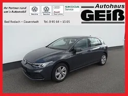 Grau Gebraucht 2022 VW Golf VIII Life Limousine | 19.399 € (Superpreis)