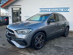 Grau Gebraucht 2021 Mercedes GLA180 AMG line SUV | 29.900 € (Fairer Preis)