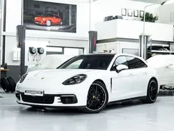 Weiß Gebraucht 2019 Porsche Panamera 4S Sport Turismo Limousine | 73.890 € (Fairer Preis)