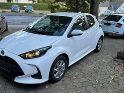 Weiß Gebraucht 2022 Toyota Yaris Business Edition Limousine | 16.990 € (Superpreis)