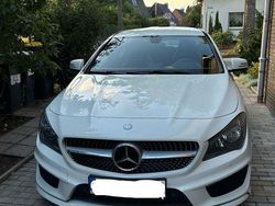 Weiß Gebraucht 2014 Mercedes CLA220 AMG line Limousine | 15.600 € (Fairer Preis)