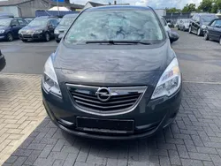 Grau Gebraucht 2013 Opel Meriva Edition Van / Kleinbus | 4.999 € (Guter Preis)
