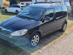 Schwarz Gebraucht 2011 Skoda Roomster Plus Edition Kombi | 2.399 € (Fairer Preis)