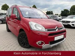 Rot Gebraucht 2014 Citroën Berlingo SELECTION Van / Kleinbus | 8.990 € (Fairer Preis)