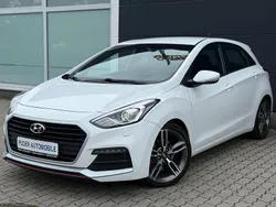 Weiß Gebraucht 2015 Hyundai i30 Turbo Limousine | 9.990 € (Fairer Preis)