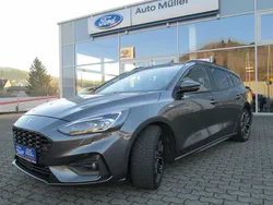 Grau Gebraucht 2019 Ford Focus ST-Line Kombi | 20.700 € (Etwas zu teuer)