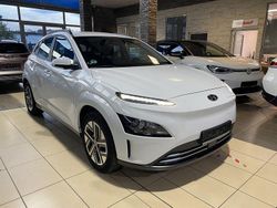 Weiß Gebraucht 2021 Hyundai Kona Select SUV | 15.000 € (Guter Preis)