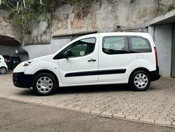 Weiß Gebraucht 2011 Peugeot Partner Van / Kleinbus | 5.900 € (Fairer Preis)