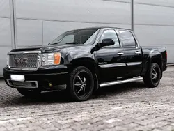 Schwarz Gebraucht 2010 GMC Sierra Limousine | 19.900 €