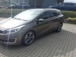 Beige metallic Gebraucht 2017 Kia Ceed Sportswagon Platinum Kombi | 17.990 € (Teuer)
