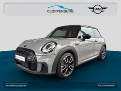 Grau Gebraucht 2022 Mini Cooper Kleinwagen | 24.775 € (Etwas zu teuer)