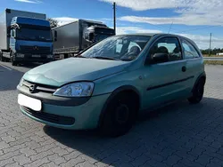 Grün Gebraucht 2002 Opel Corsa Limousine | 1.350 € (Guter Preis)