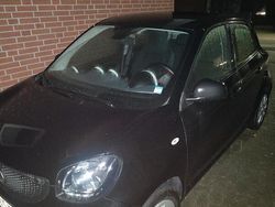 Schwarz Gebraucht 2016 Smart ForFour Kleinwagen | 8.500 €