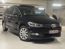 Schwarz Gebraucht 2016 VW Touran Highline Van / Kleinbus | 14.970 € (Fairer Preis)