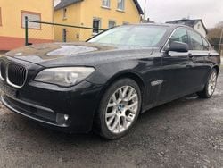 Schwarz Gebraucht 2010 BMW 730 Limousine | 7.300 €
