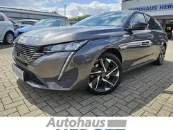 Platinumgrau metallic Gebraucht 2023 Peugeot 308 Allure Kombi | 20.990 € (Guter Preis)