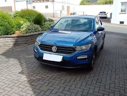 Blau Gebraucht 2020 VW T-Roc Basis SUV | 15.500 € (Fairer Preis)