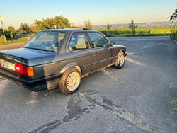 Grau Gebraucht 1989 BMW 318 Limousine | 18.900 €