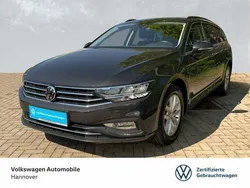 Grau Gebraucht 2021 VW Passat Business Kombi | 21.490 € (Fairer Preis)