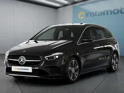 Schwarz Gebraucht 2025 Mercedes B200 Van / Kleinbus | 39.549 €