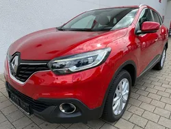Rot Gebraucht 2015 Renault Kadjar Experience SUV | 9.490 € (Guter Preis)