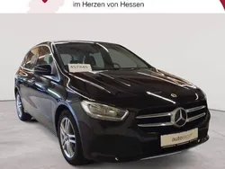 Nachtschwarz Gebraucht 2021 Mercedes B250e Progressive Van / Kleinbus | 20.190 € (Guter Preis)