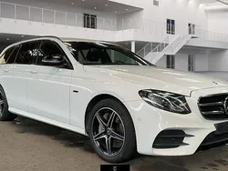 Weiß Gebraucht 2019 Mercedes E300 AMG Kombi | 23.450 € (Guter Preis)