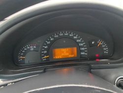 Grau Gebraucht 2003 Mercedes C180 Classic Limousine | 1.900 € (Guter Preis)